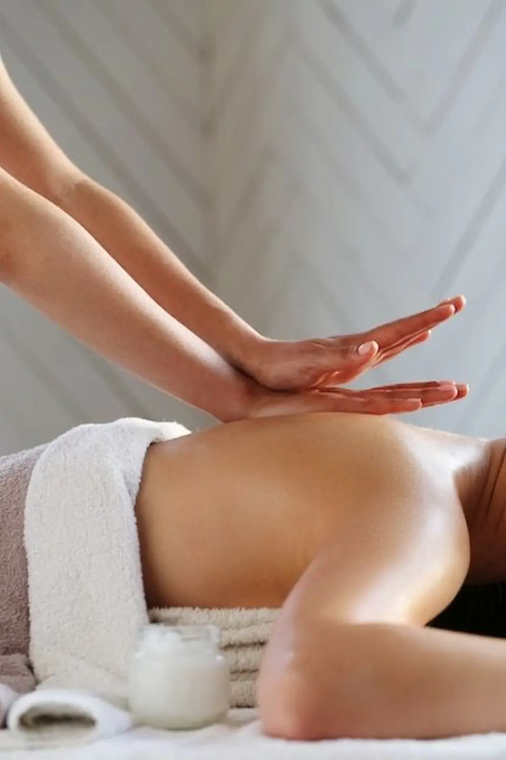 Kräuterstempel Massage von Kala Nui Wellness und Kosmetik